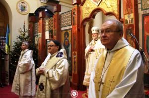 Різдвяна містерія в Парижі Різдвяна містерія в Парижі
